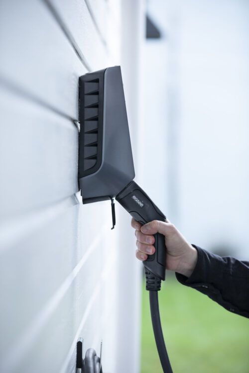 Easee Charge Lite 11 kW lader – med kWh måler, WiFi og 4G SIM kort – fjernaflæsning - Sort fra siden